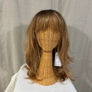 (NWT) Nayasa Medium Reddish Blonde Layered Wig with Bangs